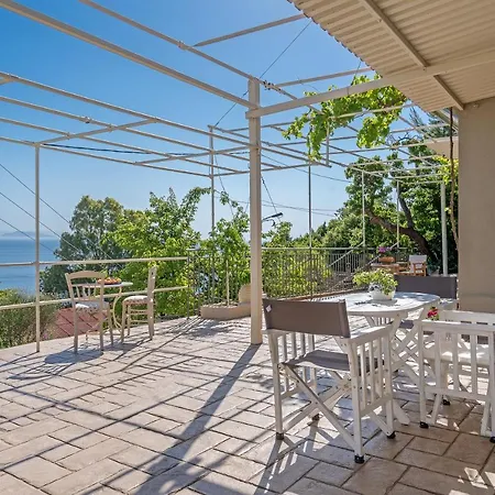 Villa Marios Poros (Kefalonia)